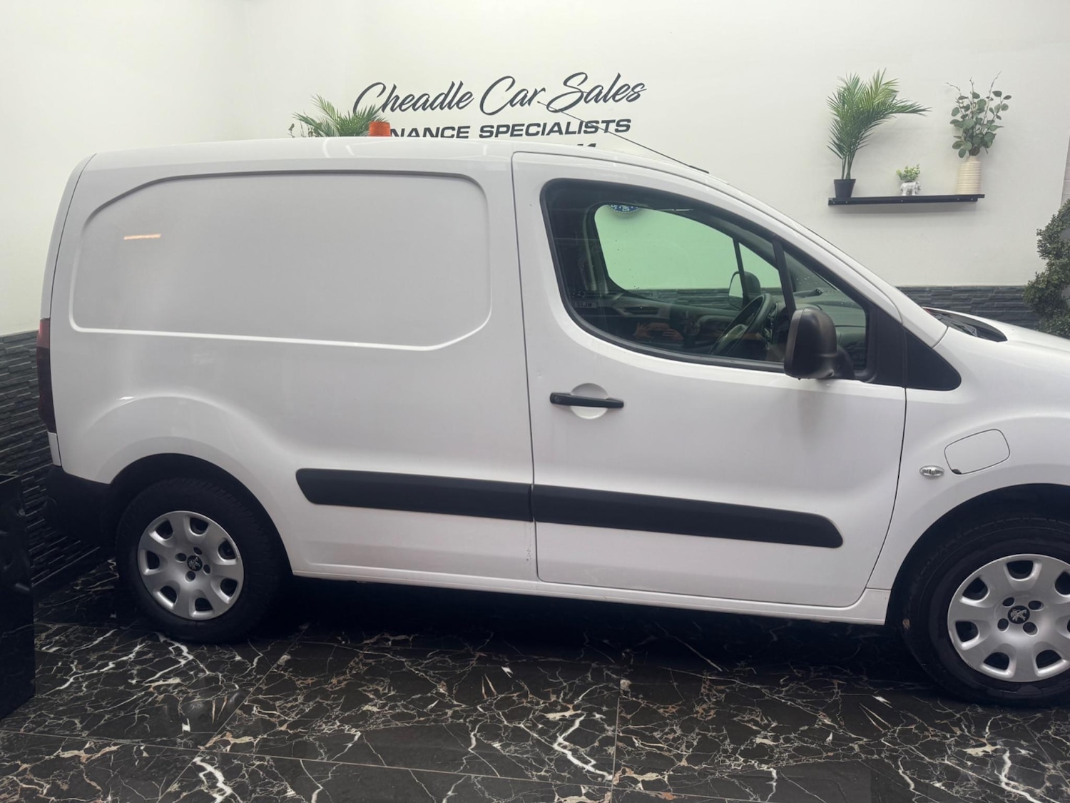 Used Peugeot Partner 2017 for sale - 76802194: Photo 5