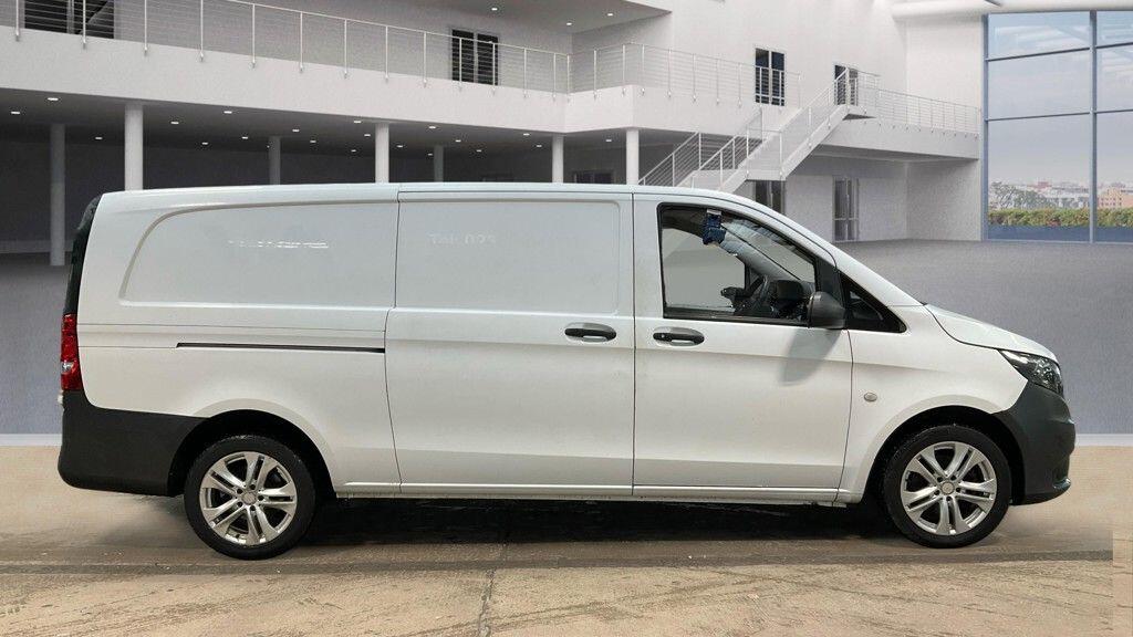 Used Mercedes-Benz Vito 2017 for sale - 77633962: Photo 5