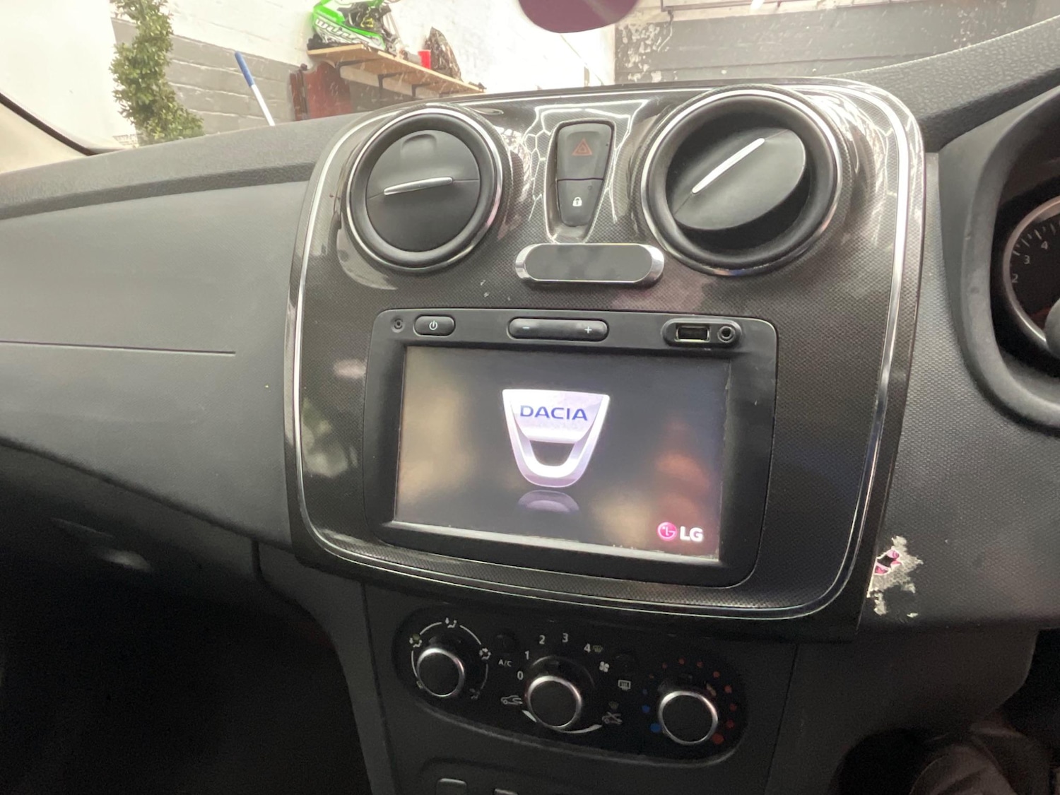 Used Dacia Logan MCV 2017 for sale - 76991848: Photo 10