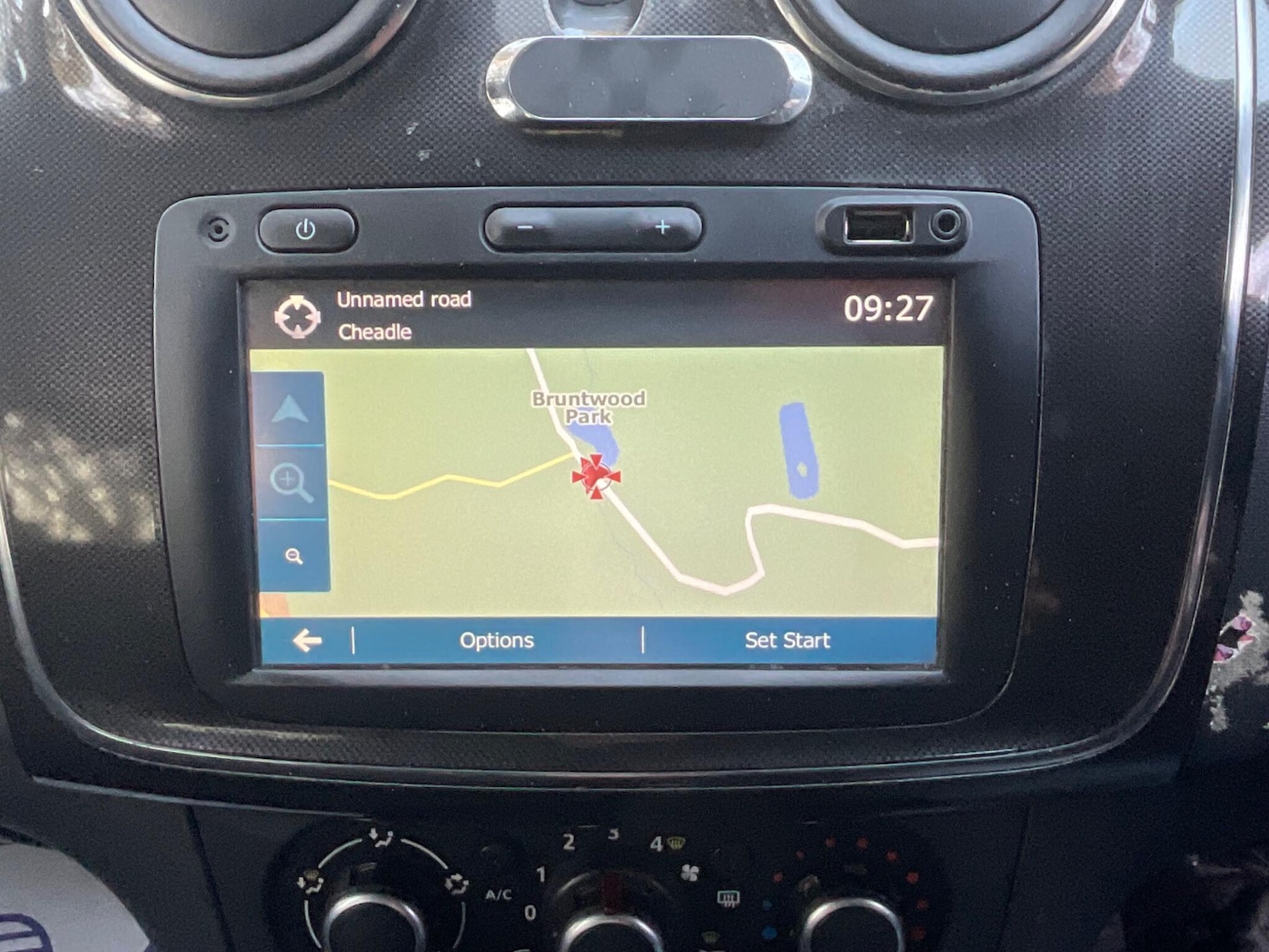 Used Dacia Logan MCV 2017 for sale - 76991848: Photo 28