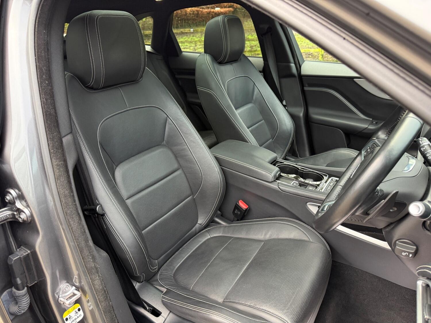 Used Jaguar F-Pace 2017 for sale - 77535872: Photo 12