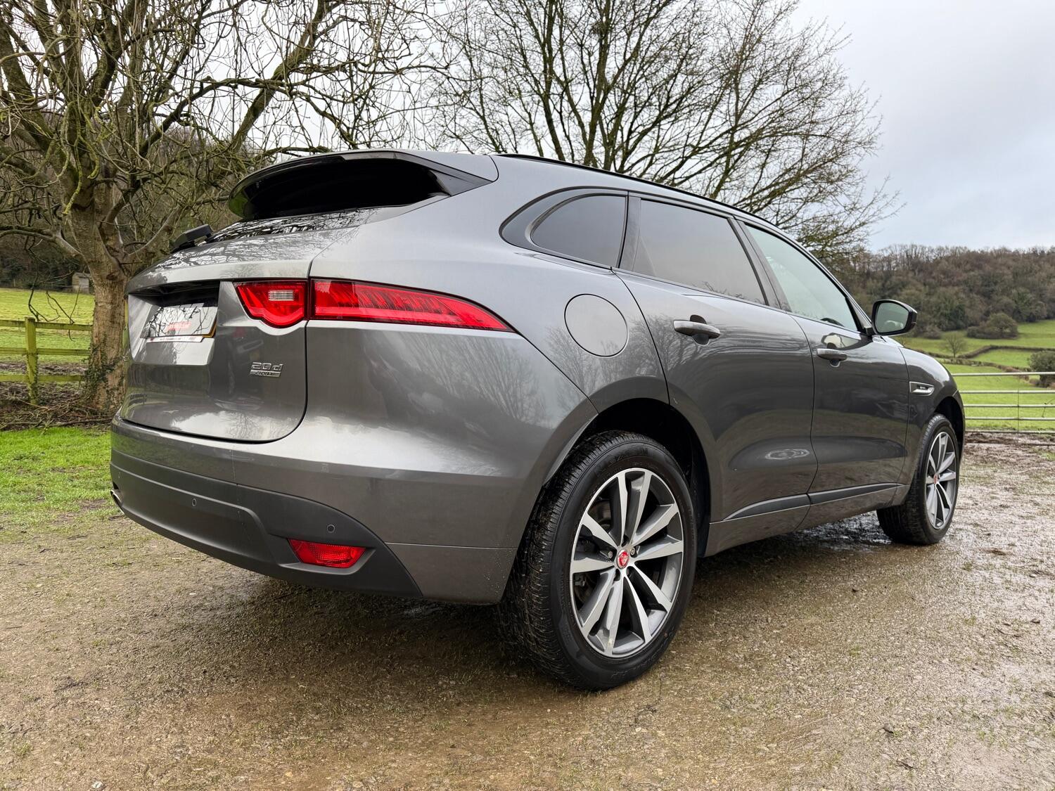 Used Jaguar F-Pace 2017 for sale - 77535872: Photo 6