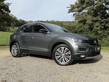 Used Volkswagen T-Roc 2018 for sale - 76101097: Photo