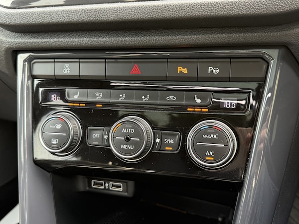 Used Volkswagen T-Roc 2018 for sale - 76101097: Photo 21