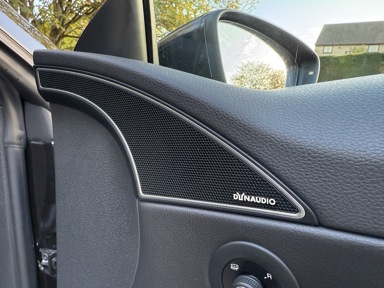 Used Volkswagen Scirocco 2016 for sale - 76376917: Photo 11