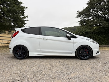 Used Ford Fiesta 2014 for sale - 79340864: Photo