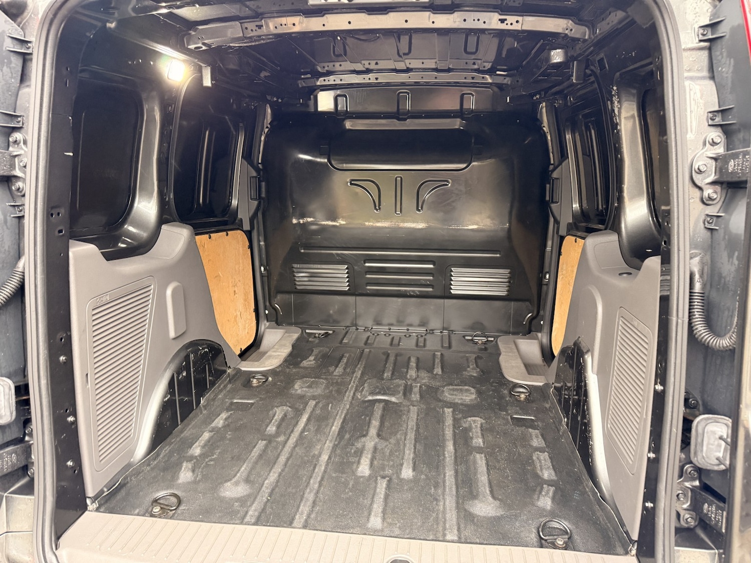 Used Ford Transit Connect 2019 for sale - 77096893: Photo 19