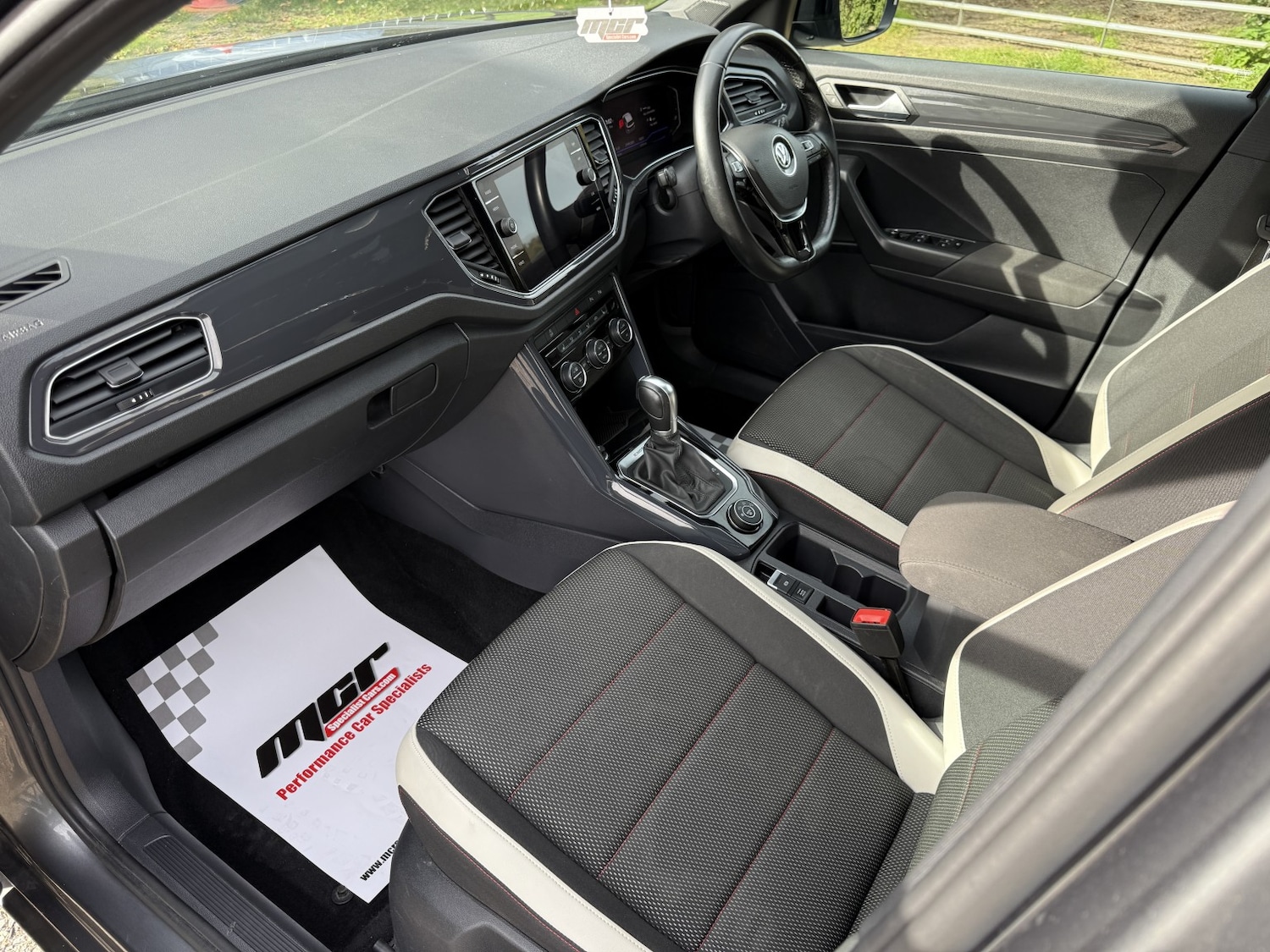 Used Volkswagen T-Roc 2018 for sale - 76618719: Photo 14