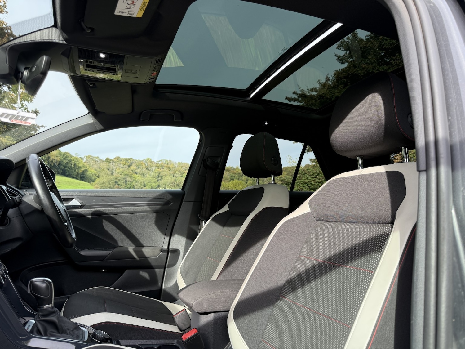 Used Volkswagen T-Roc 2018 for sale - 76618719: Photo 15