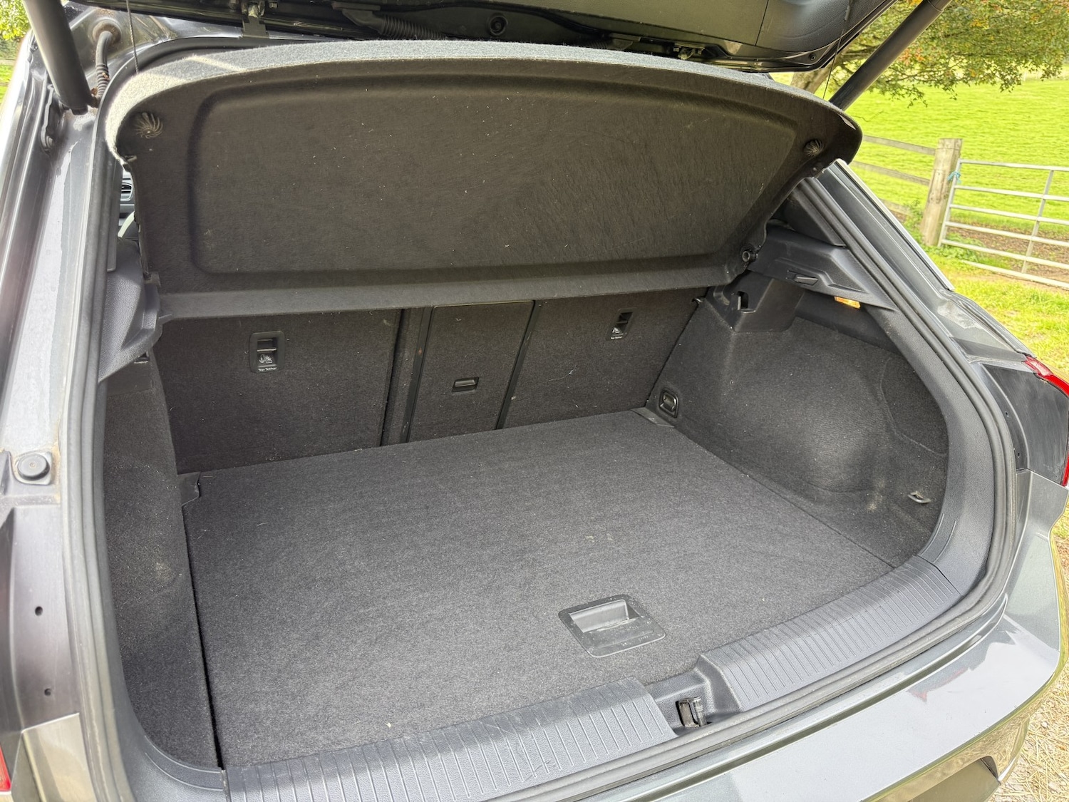 Used Volkswagen T-Roc 2018 for sale - 76618719: Photo 24