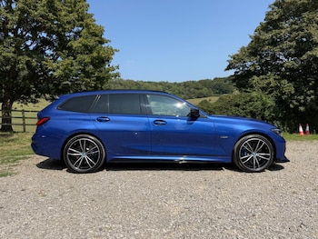 Used BMW 3 Series 2021 for sale - 75608231: Photo