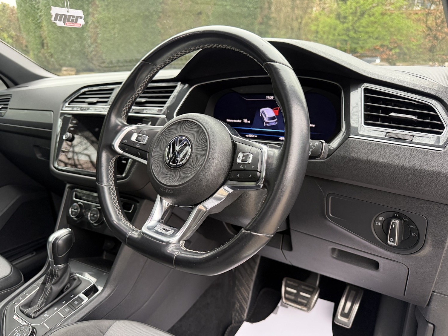 Used Volkswagen Tiguan 2018 for sale - 77997232: Photo 17
