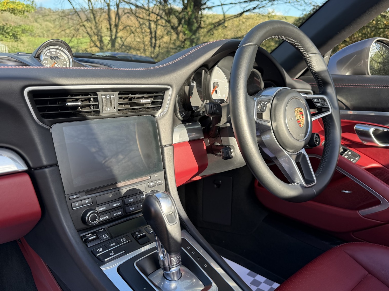 Used Porsche 911 2017 for sale - 77792770: Photo 17