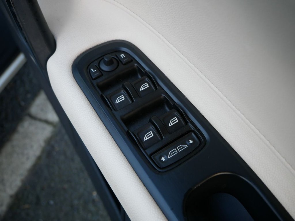 Used Volvo C70 2010 for sale - 77139477: Photo 17