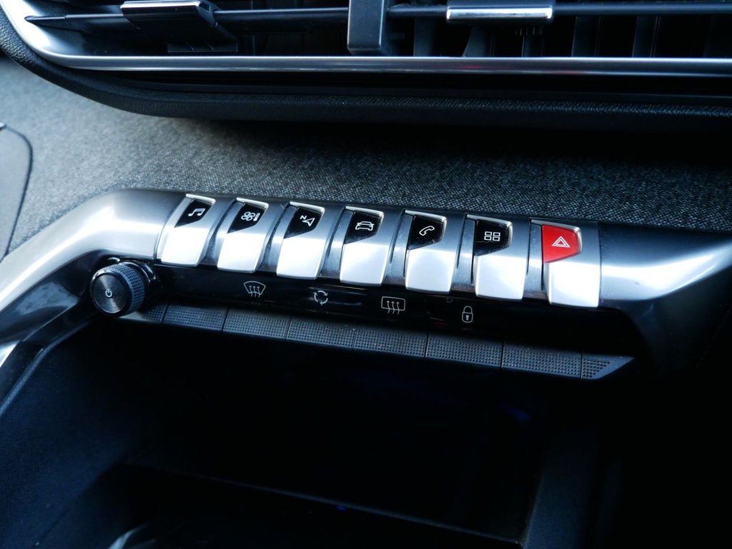 Used Peugeot 3008 2018 for sale - 77188080: Photo 30