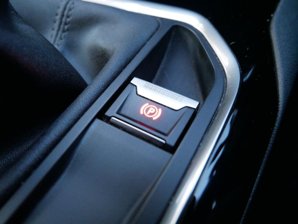 Used Peugeot 3008 2018 for sale - 77188080: Photo 35