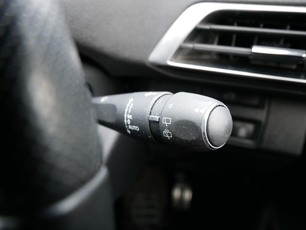 Used Peugeot 3008 2019 for sale - 76923639: Photo 37