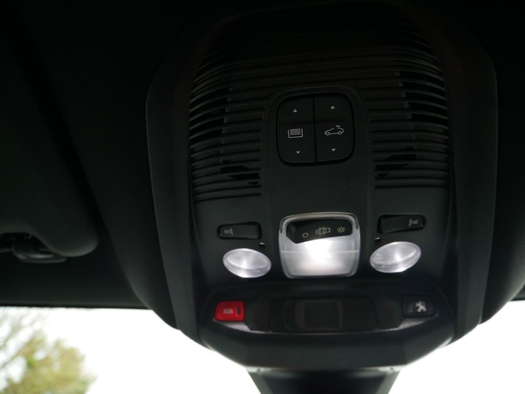 Used Peugeot 3008 2019 for sale - 76923639: Photo 39