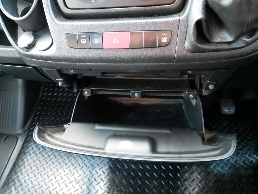 Used Peugeot Boxer 2015 for sale - 77250059: Photo 30