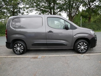 Used Citroen Berlingo 2020 for sale - 76010205: Photo