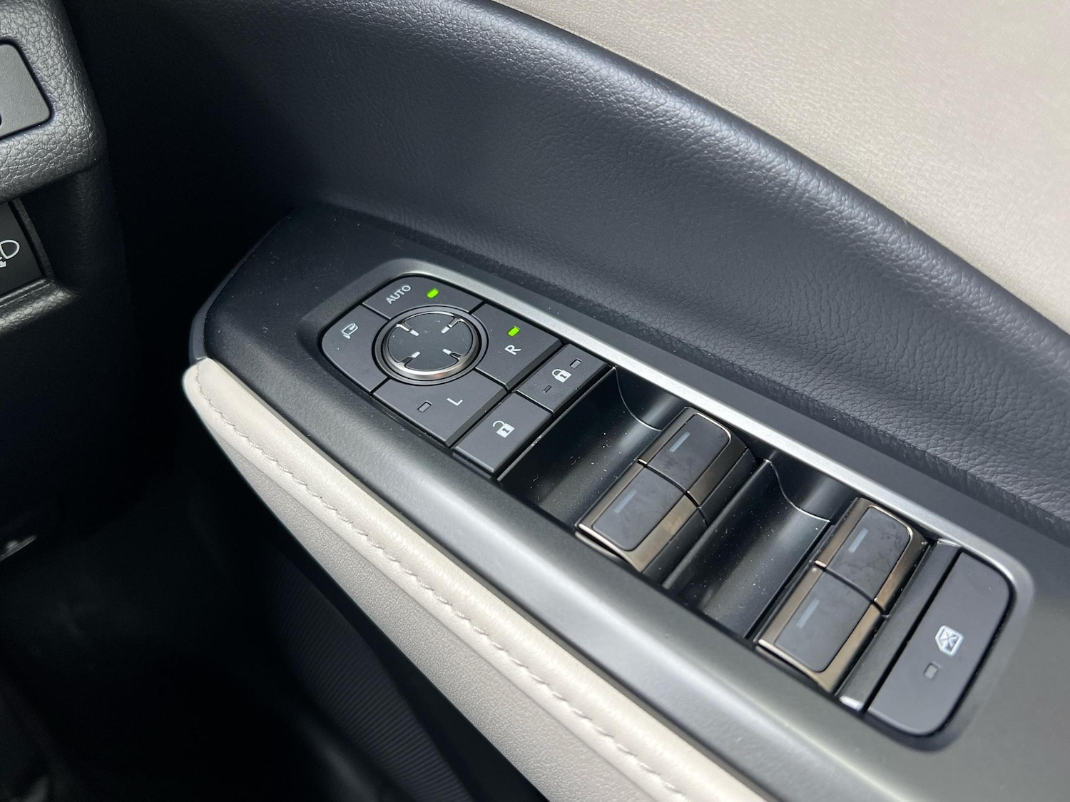 Used Lexus LBX 2025 for sale - 77124459: Photo 22