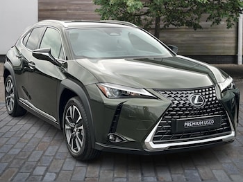 2025 (25) - 300h 2.0 Premium Plus 5dr CVT
