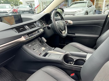Used Lexus CT 2019 for sale - 75901415: Photo