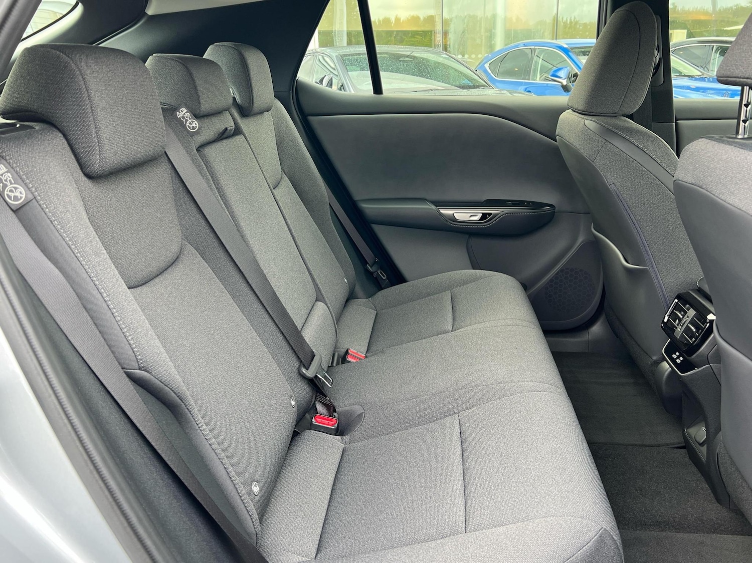 Used Lexus RZ 2025 for sale - 76692739: Photo 9