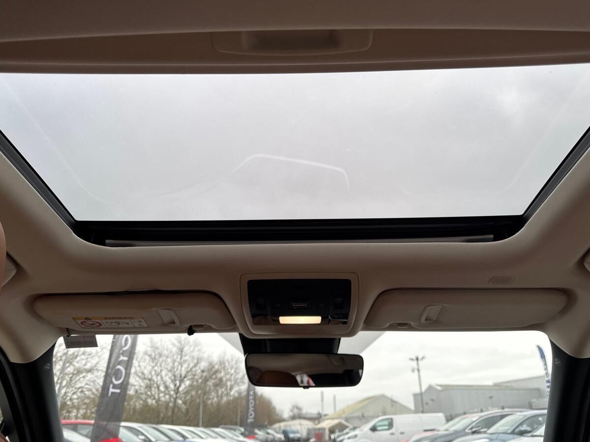 Used Lexus UX 2020 for sale - 76942842: Photo 13