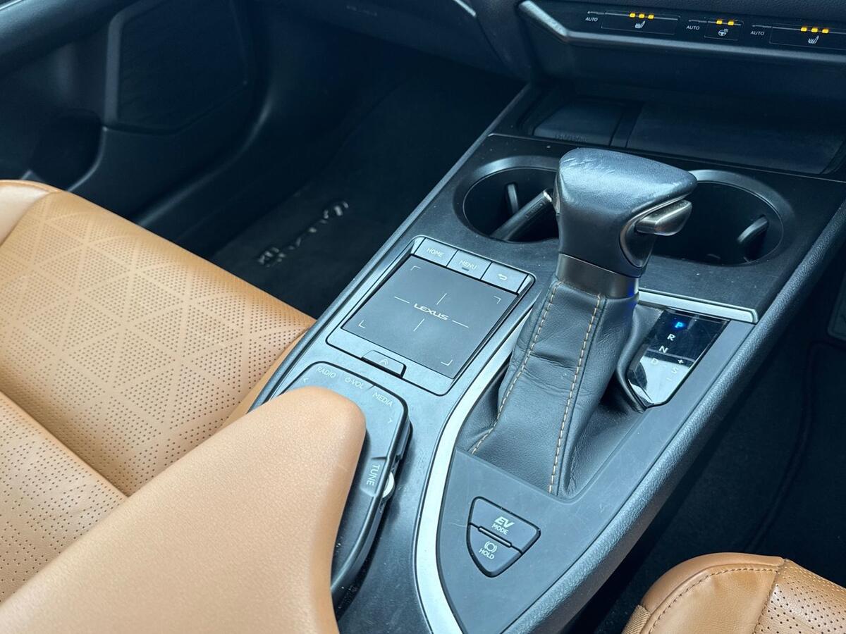 Used Lexus UX 2020 for sale - 76942842: Photo 23