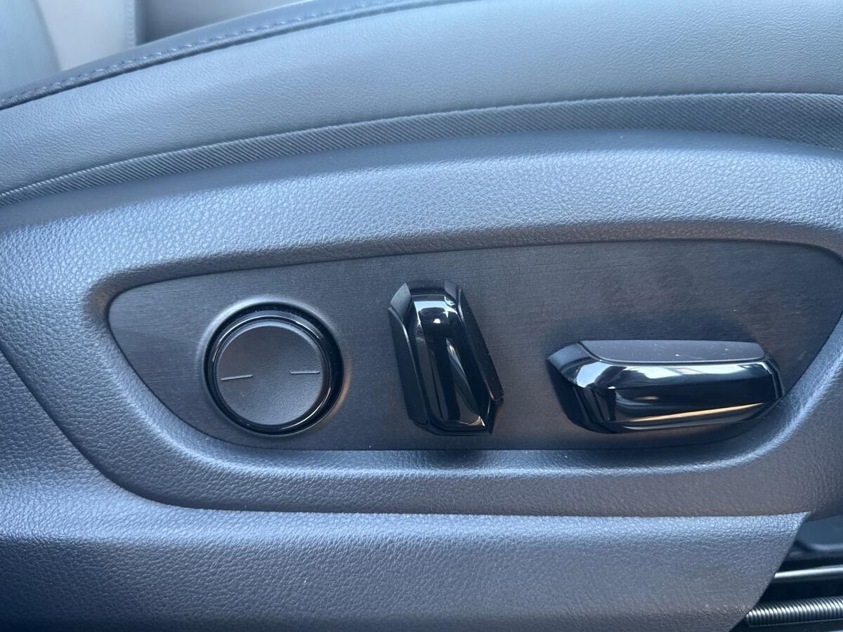 Used Lexus RZ 2025 for sale - 77157527: Photo 15