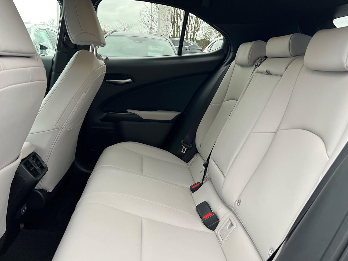 Used Lexus UX 2025 for sale - 76888351: Photo 13