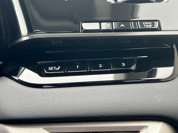 Used Lexus RX 2023 for sale - 75590436: Photo 15