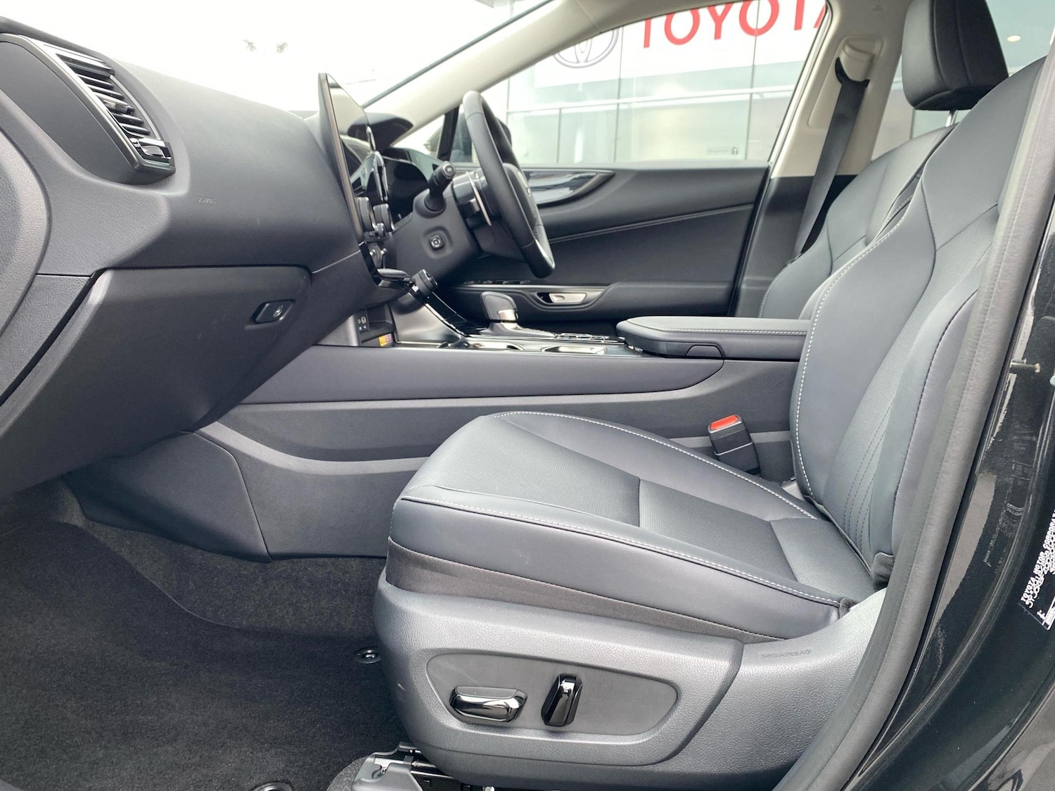 Used Lexus NX 2025 for sale - 77401188: Photo 2