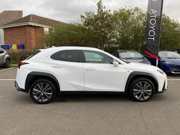 Used Lexus UX 2023 for sale - 76400327: Photo