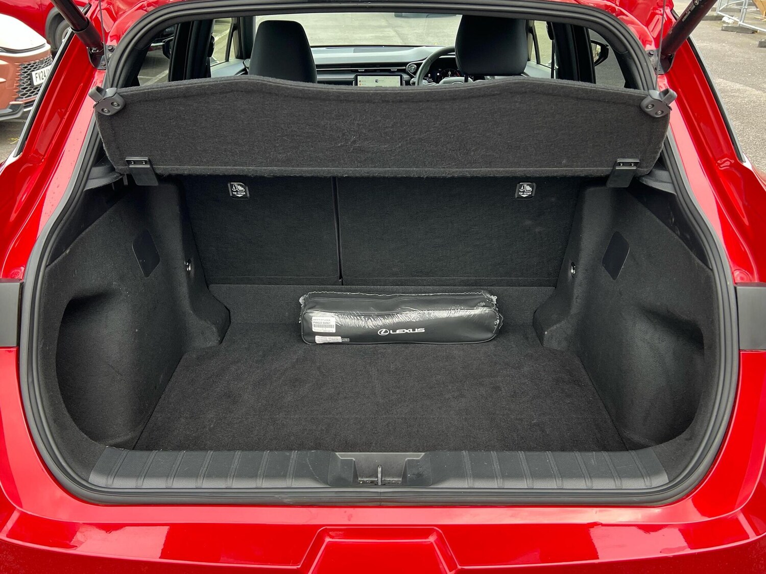 Used Lexus LBX 2024 for sale - 76216681: Photo 19