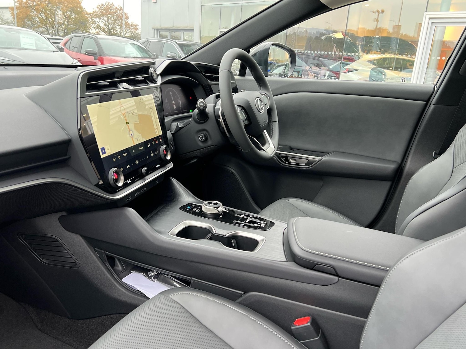 Used Lexus RZ 2024 for sale - 77060088: Photo 2