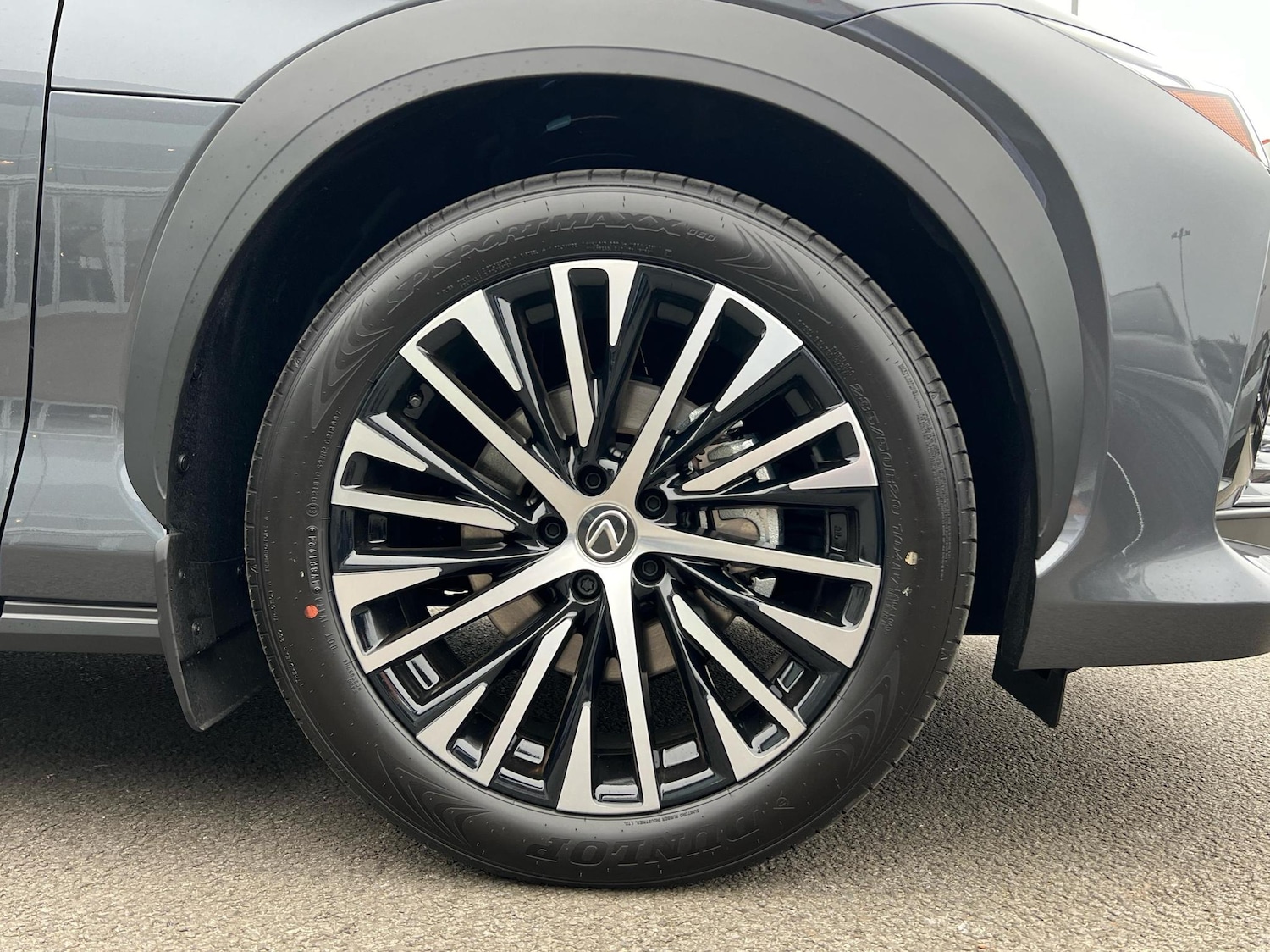 Used Lexus RZ 2024 for sale - 77060088: Photo 5