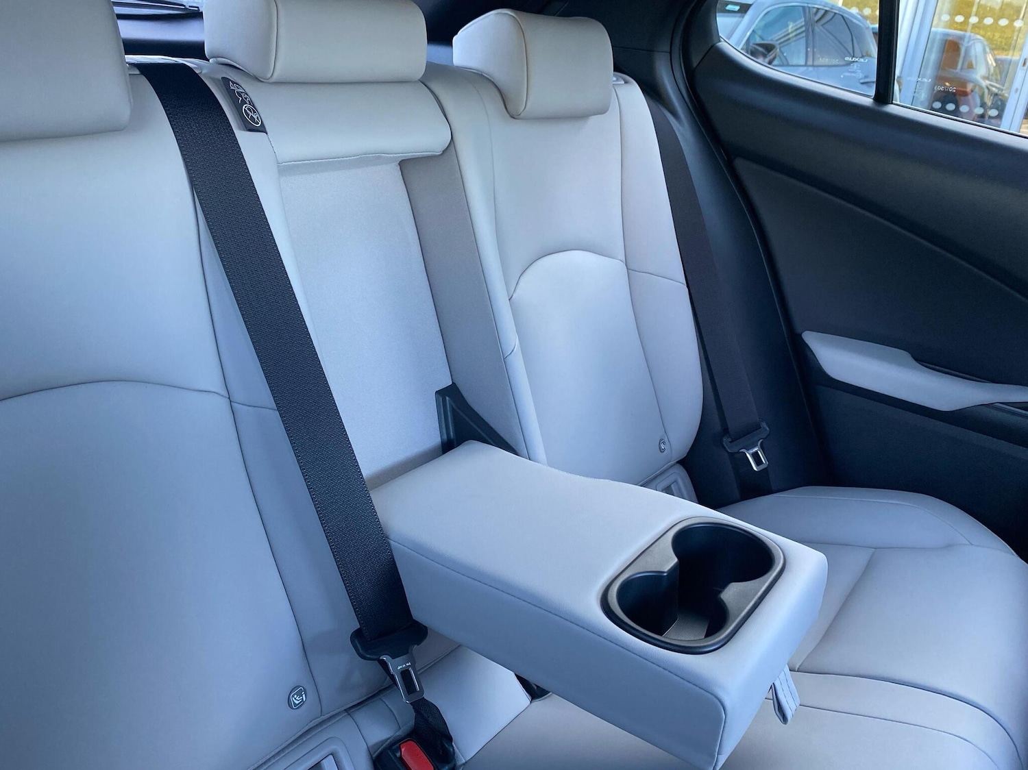 Used Lexus UX 2025 for sale - 76073771: Photo 9