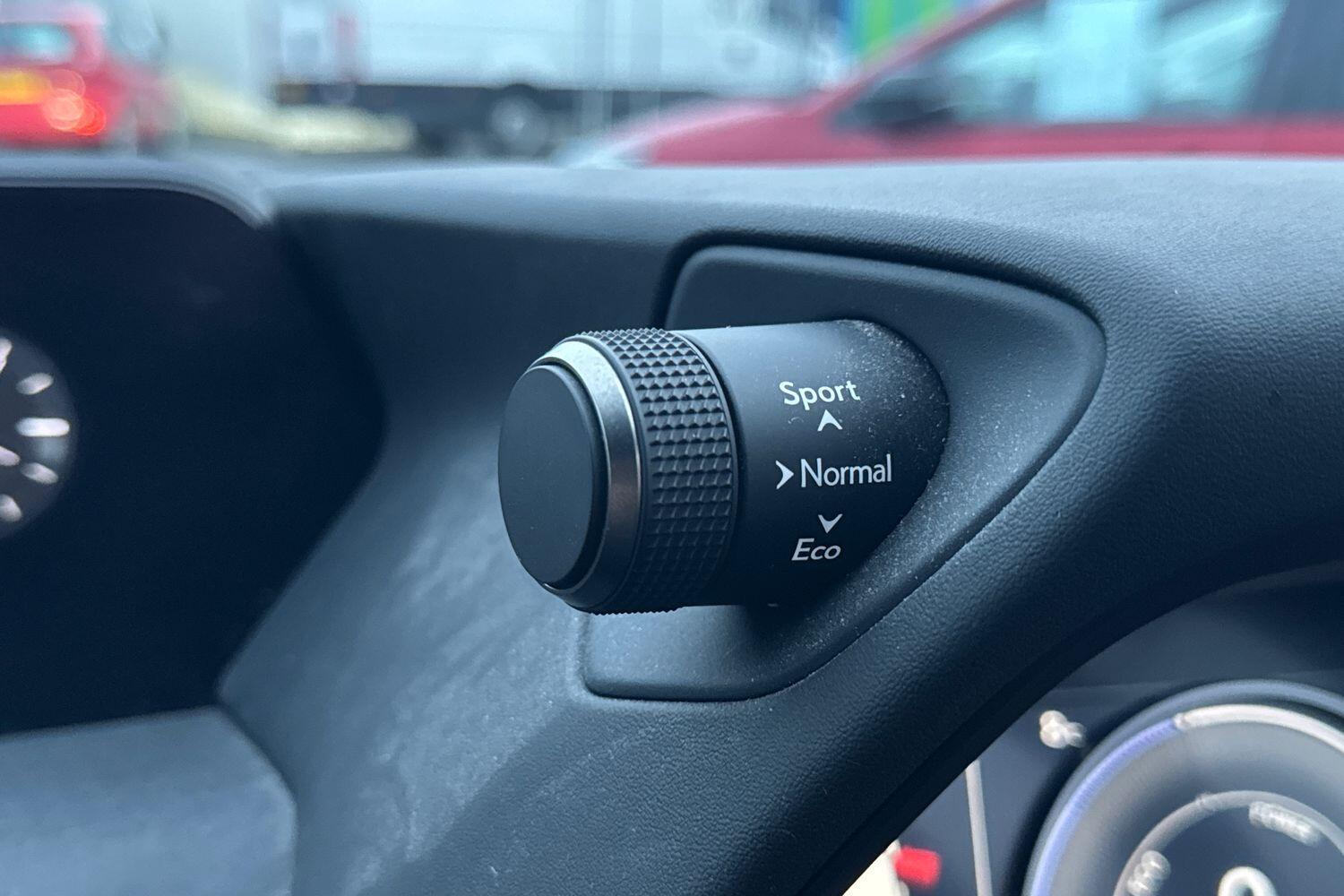 Used Lexus UX 2019 for sale - 77124651: Photo 21