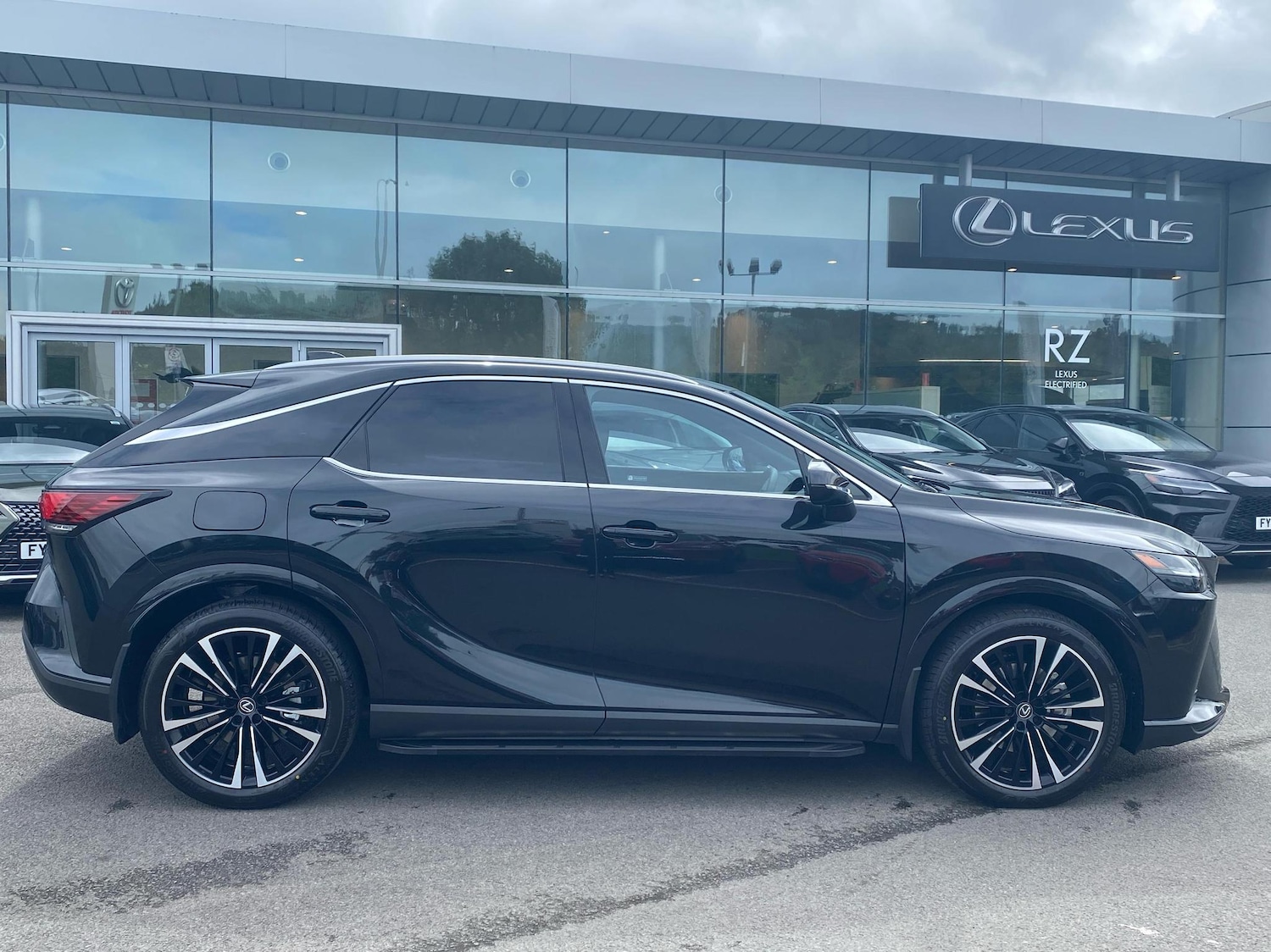 Used Lexus RX 2025 for sale - 76635383: Photo 4
