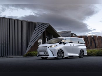 Used Lexus LM 2026 for sale - 79063643: Photo