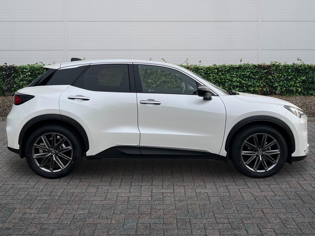 Used Lexus LBX 2025 for sale - 76609227: Photo 5