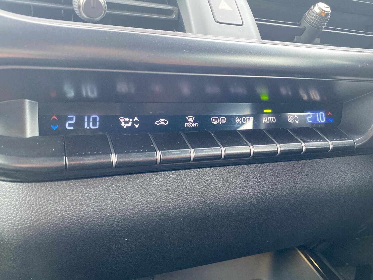 Used Lexus UX 2022 for sale - 76372363: Photo 14