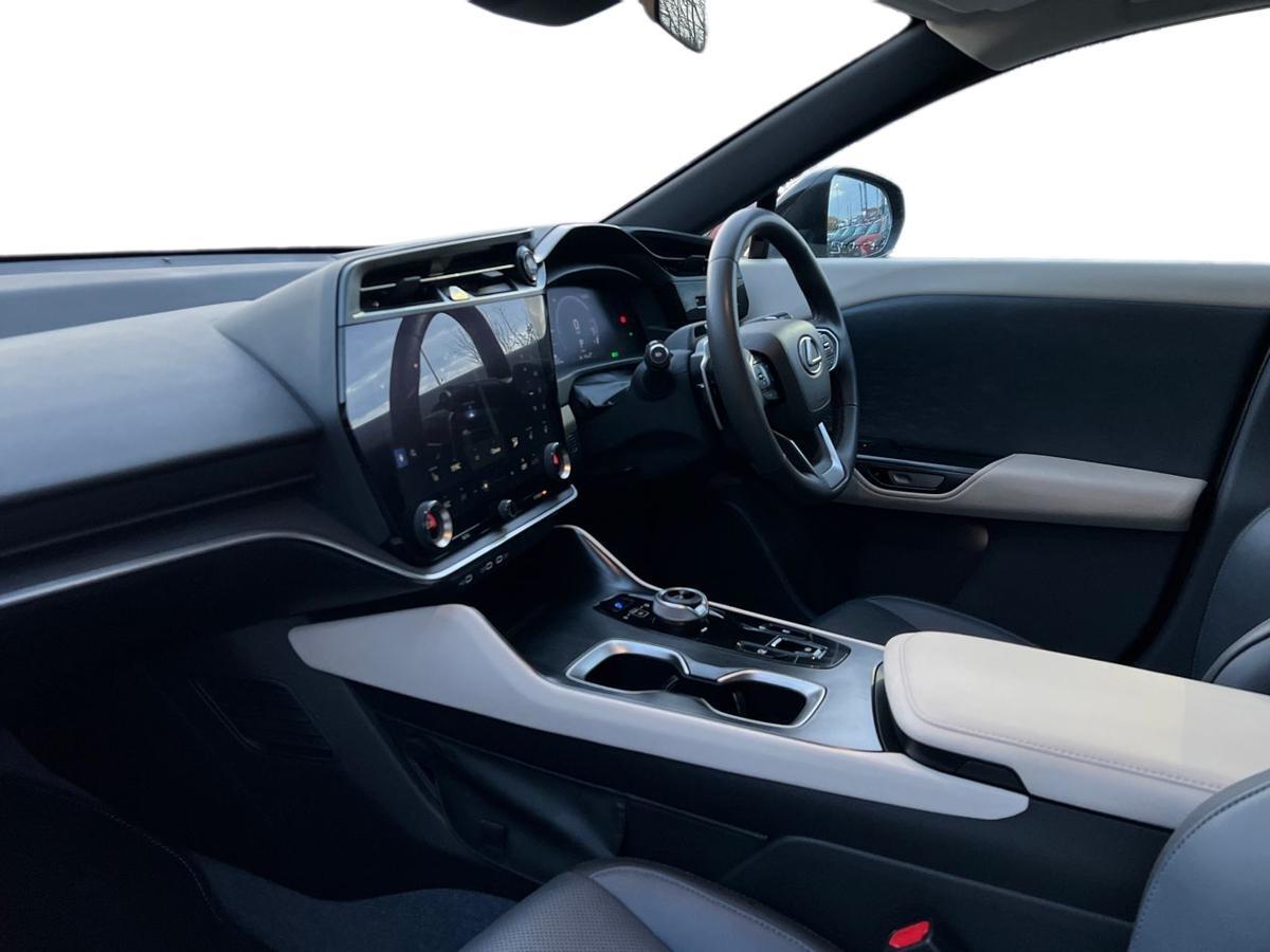 Used Lexus RZ 2024 for sale - 76609221: Photo 7