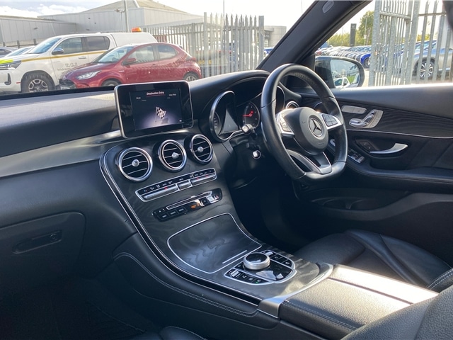 Used Mercedes-Benz GLC 2018 for sale - 76309284: Photo 5