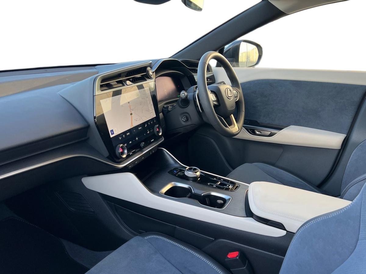 Used Lexus RZ 2025 for sale - 77013577: Photo 7