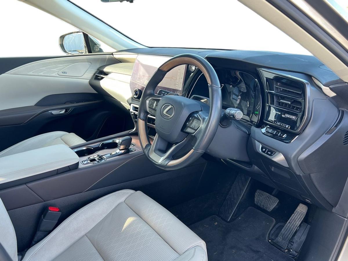 Used Lexus RX 2023 for sale - 77725352: Photo 12