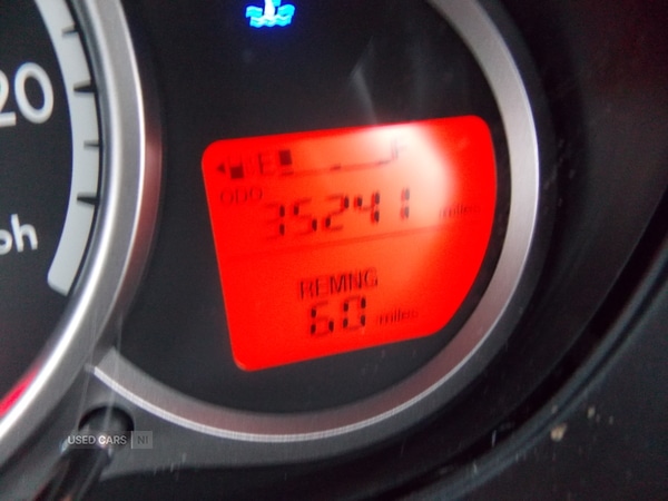 Used Mazda Mazda2 2014 for sale - 76802969: Photo 23