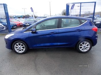 Used Ford Fiesta 2017 for sale - 79083880: Photo